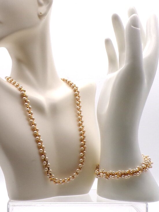 None Jewelry - Vintage Faux Pearl Set - Necklace and Bracelet